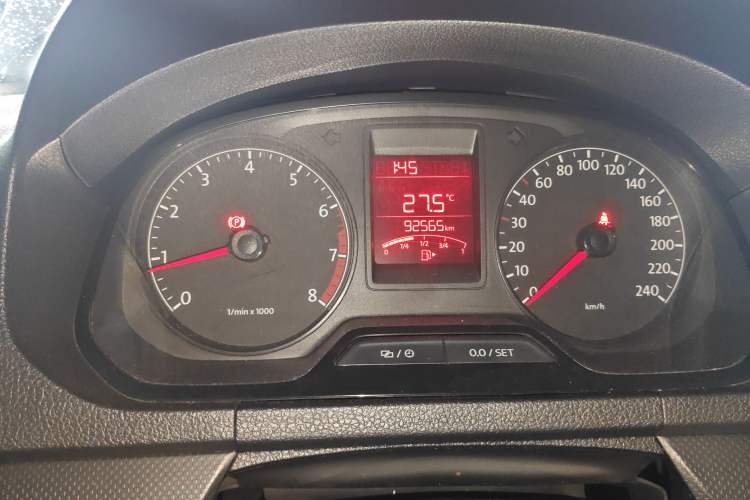 Used Volkswagen Jetta 2013 1.6L Manual Fashion Edition
