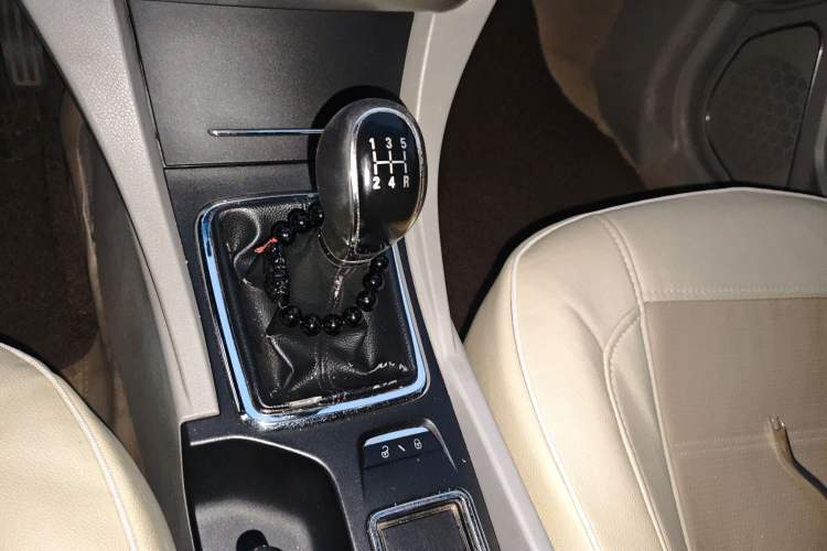 Used Geely Auto Emgrand 2014 Sedan 1.5L Manual Fashion Edition
