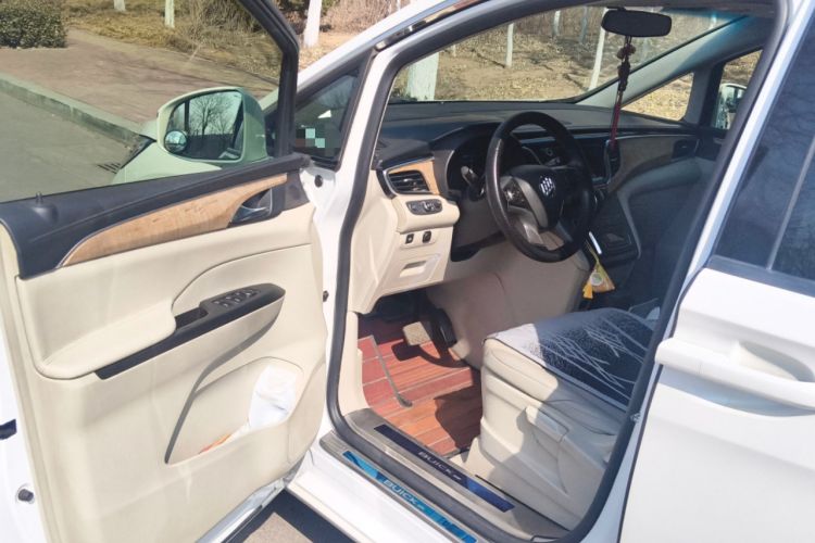 Used Buick GL8 2017 ES 28T Comfort Model China V Standard