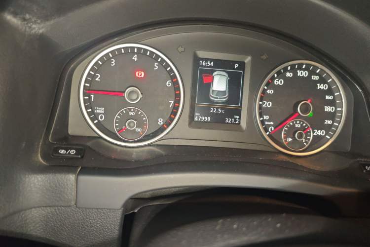 Used Volkswagen Tiguan 2015 2.0 TSI Automatic All-Wheel Drive Luxury Edition