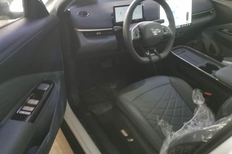 Used ARCFOX T1 2025 Model 425 PLUS
