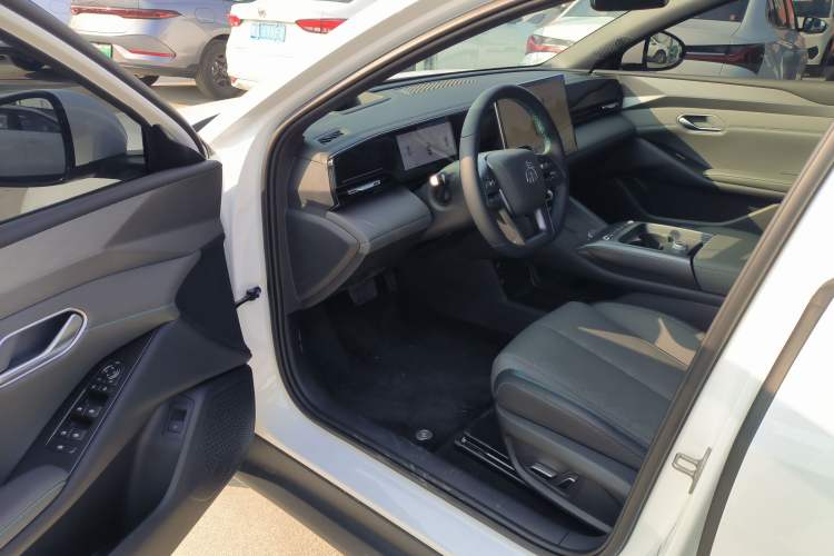 Used BYD Qin L 2025 EV 545KM Cloud Suspension Edition
