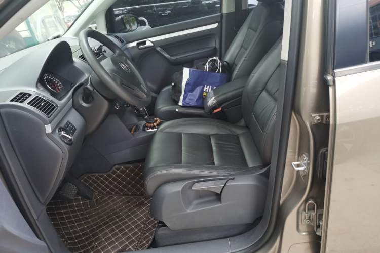 Used Volkswagen Touran 2015 1.4T DSG Comfort Edition 5 Seats
