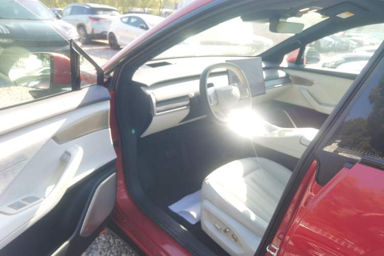 Used ONVO L60 2024 60 kWh Rear-Drive Version