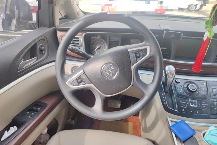 Used Buick GL8 2018 28T Comfort Model China VI Standard Steering Wheel