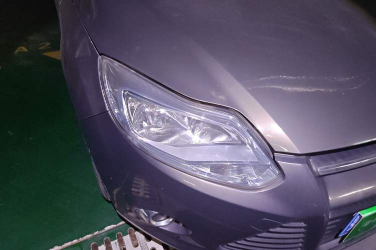 Used Ford Focus 2012 Sedan 1.6L Automatic Fashion Edition
