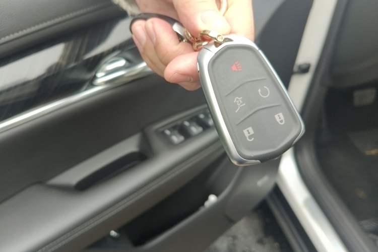 Used Cadillac XT6 2021 2.0T Six-Seater Four-Wheel-Drive Luxury Version

