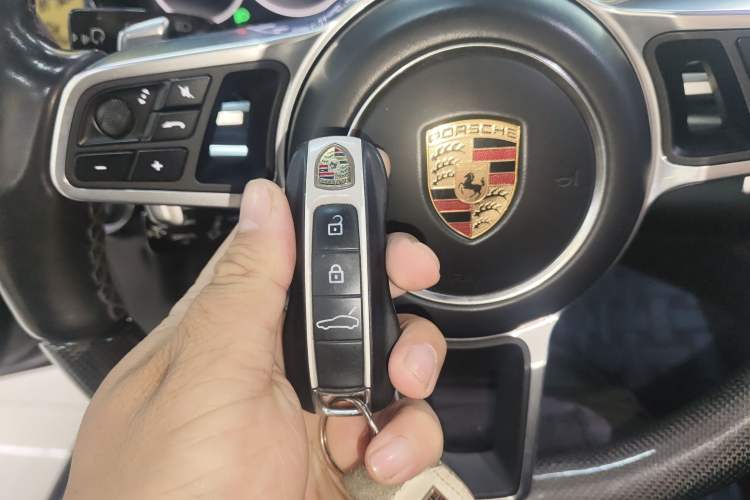 Used Porsche Panamera 2017 Panamera 4 Executive Long Wheelbase 3.0T