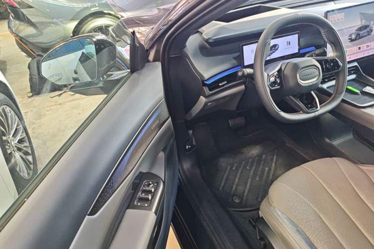 Used Lynk & Co 07 2024 EM-P 126 Long-Range Ultra