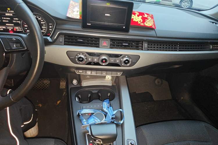 Used Audi A4L 2018 30th Anniversary Edition 40 TFSI Trendy Model