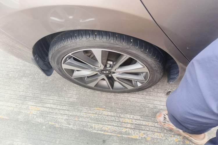 Used Hyundai Elantra (5th Generation / Langdong) 2015 1.6L Automatic Leading Model