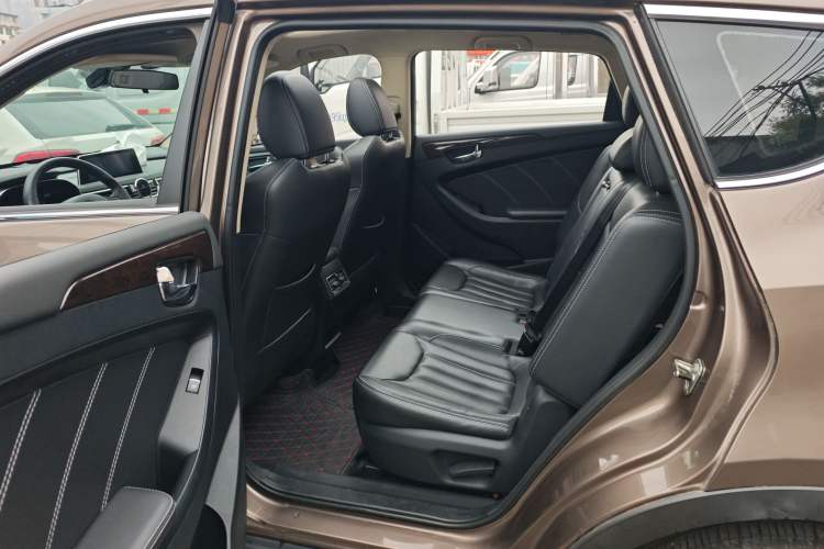 Used Dongfeng Fengon 580 2017 1.5T CVT Smart Style Model Left Rear Seat