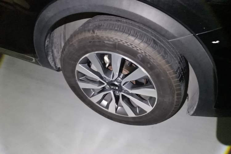 Used Kia KX7 2017 2.0T Automatic 4WD DLX 7-Seater
