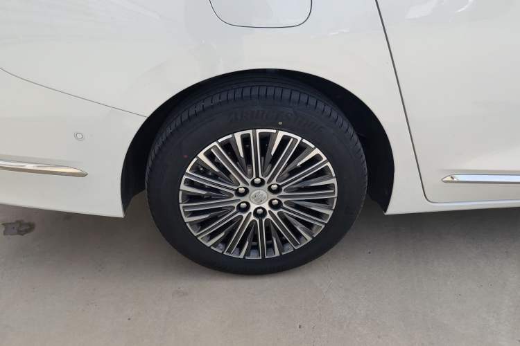 Used Buick GL8 New Energy 2024 Lu Zun Luxury Edition 7-Seater