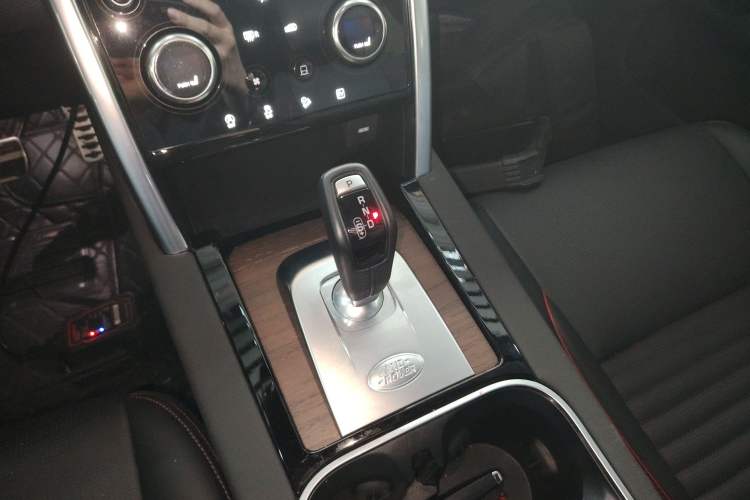 Used Land Rover Discovery Sport New Energy 2022 Facelifted P300e Plug-in Hybrid Electric Version Gear Lever
