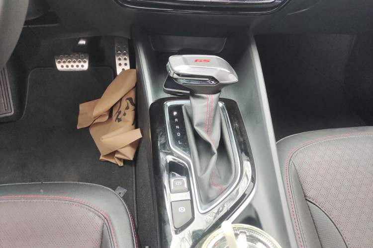Used Buick Verano 2023 Pro GS Hunter Wind Edition Gear Lever