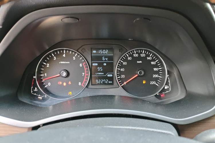 Used FAW Senya R7 2016 1.6L Manual Luxury Model