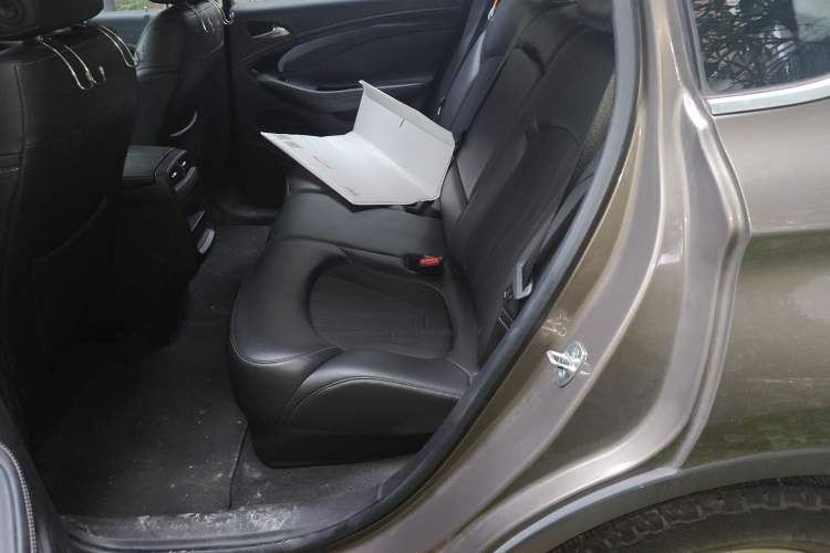 Used Buick Envision 2016 20T Two-Wheel Drive Leading Version Left Rear Seat