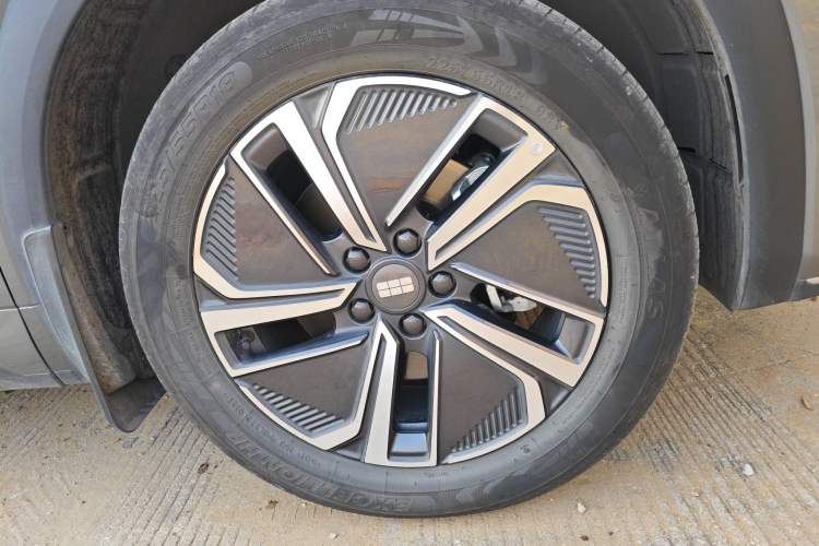 Used Geely Galaxy Xingjian 7 EM-i 2025 120km Exploration+ Version
