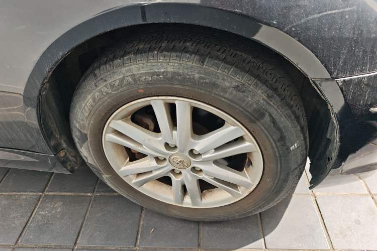 Used Toyota Reiz 2009 2.5S Comfort Edition Right Front Wheel Hub