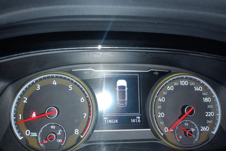 Used Volkswagen Passat 2019 330TSI Elite Edition China VI Instrument Cluster