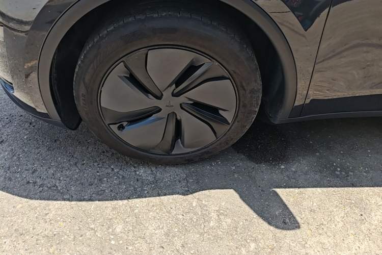 Used Tesla Model Y 2025 Rear-Wheel-Drive Version