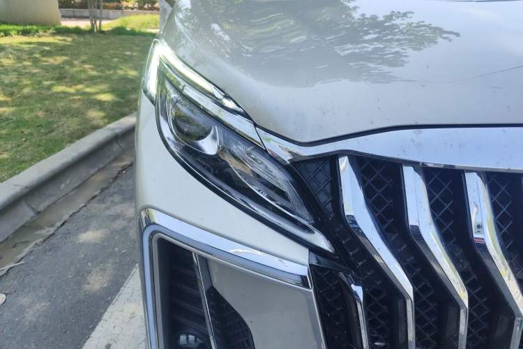 Used Buick GL8 2018 ES 28T Comfort Model China VI Standard Right Front Headlight