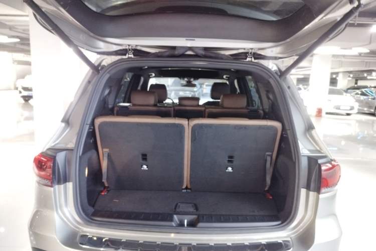 Used Mercedes-Benz GLB 2020 Facelift GLB 200 Fashion Edition Trunk