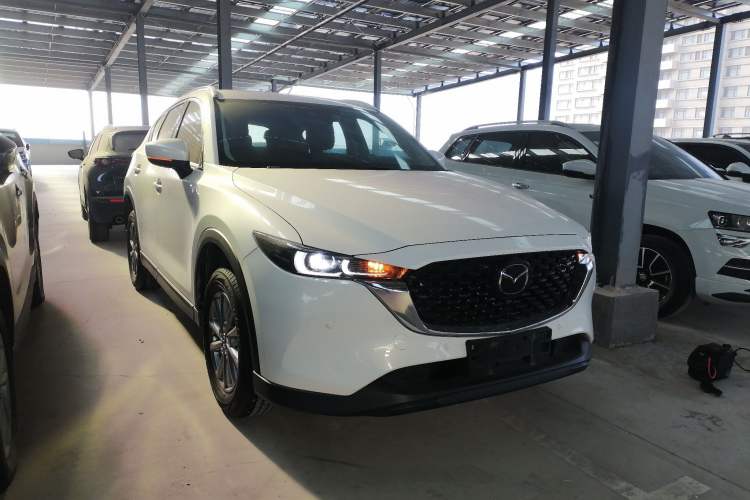 Used Mazda CX-5 2022 2.0L Automatic Two-Wheel Drive Zhiya Version Front Right 45 Deg