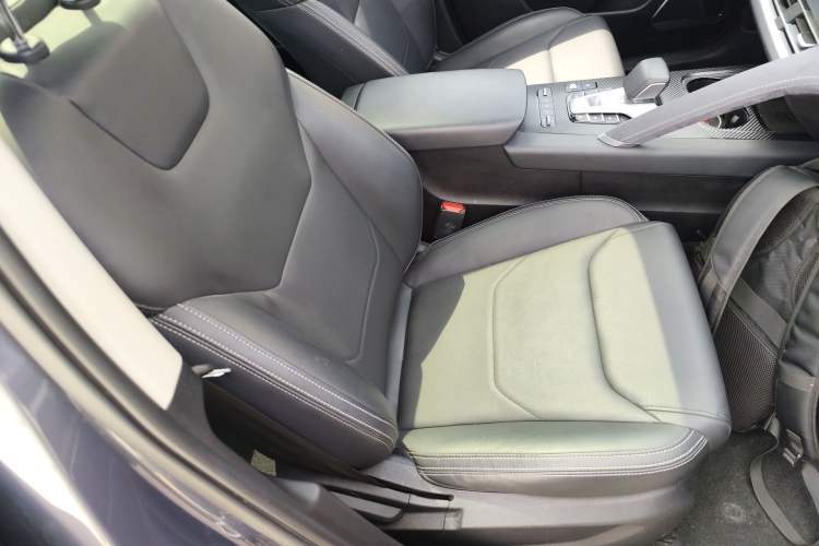 Used BYD Song Pro New Energy 2019 DM 1.5T Four-Wheel Drive Performance Edition Deluxe Model Right Front Seat