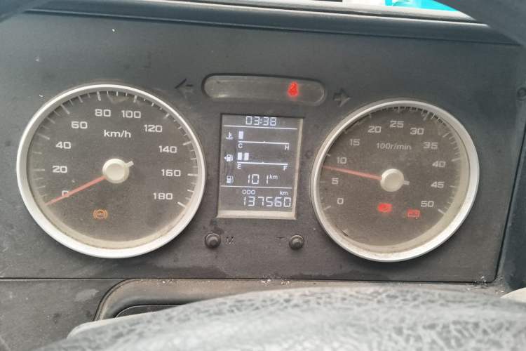 Used Iveco Daily 2017 2.8T V40 Cargo Van Mid-Roof 3/6 Seats 43S5