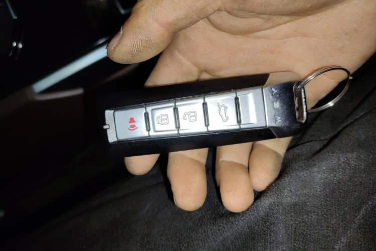 Used Wey VV7 2017 2.0T Flagship Model Vehicle Key