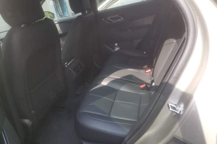 Used Land Rover Range Velar 2025 Dynamic SE Left Rear Seat