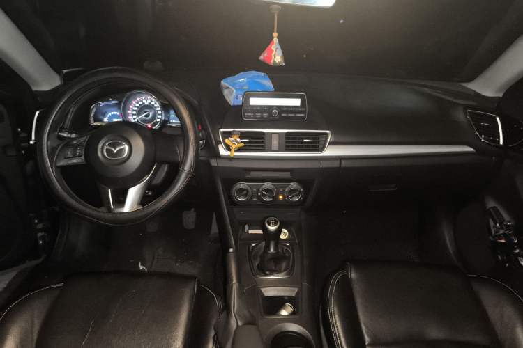 Used Mazda 3 Axela 2014 Sedan 1.5L Manual Comfort Model