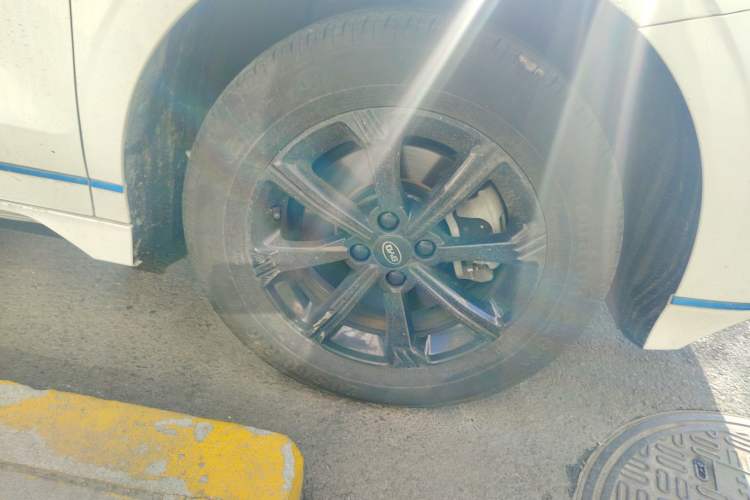 Used BYD e2 2020 Upgraded Version Extended Range Edition Premium Model Right Front Wheel Hub