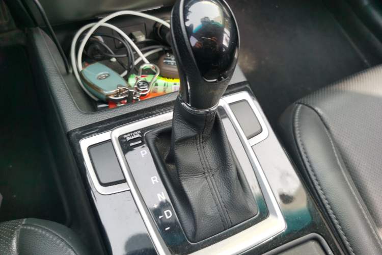 Used Hyundai Mistra 2014 1.8L Automatic Smart GLS Gear Lever