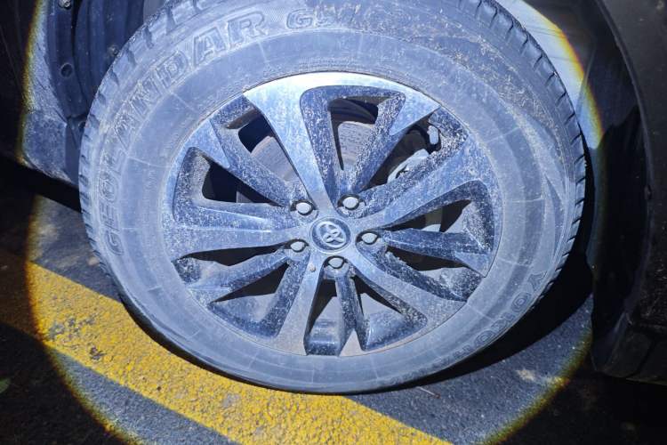 Used Toyota RAV4 2019 2.0L CVT Two-Wheel Drive Luxury Version China VI Standard