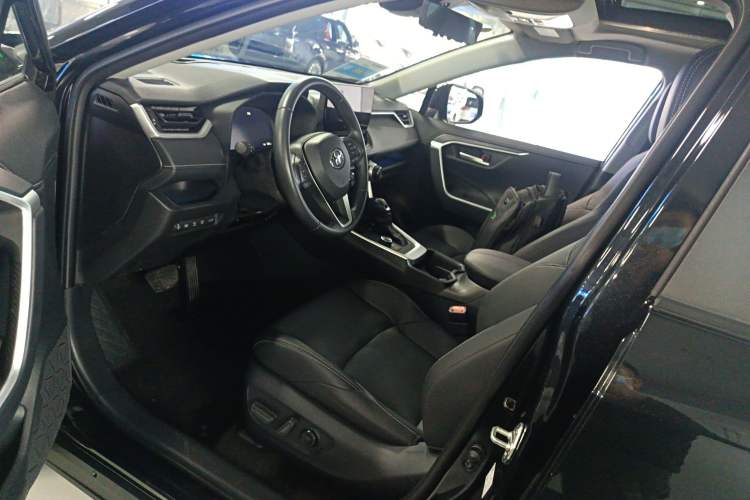 Used Toyota Wildlander 2023 Dual-Motor 2.5L E-CVT Four-Wheel Drive Prestige Edition
