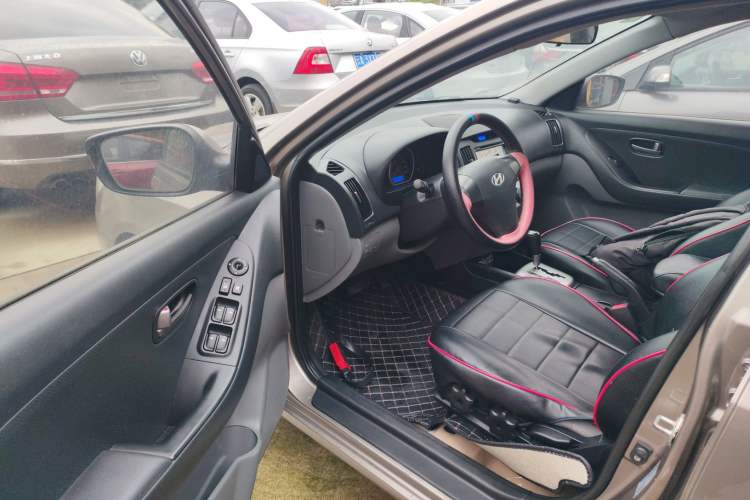 Used Hyundai Celesta 2015 1.6L Automatic Comfort Model