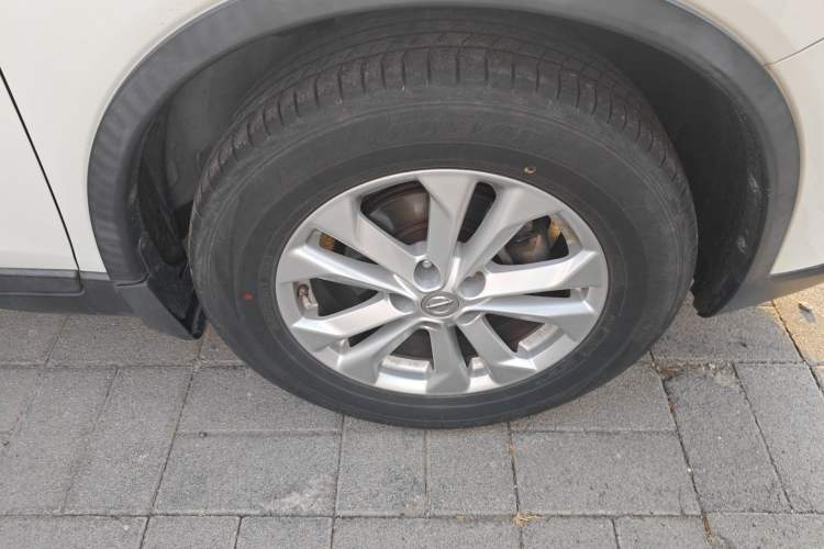 Used Nissan X-Trail 2014 2.5L CVT Luxury Edition 4WD Right Front Wheel Hub