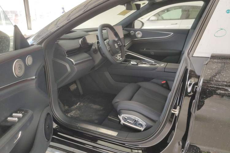 Used Zeekr 001 2026 Model 103° Rear-Drive Max Version Driver Seat