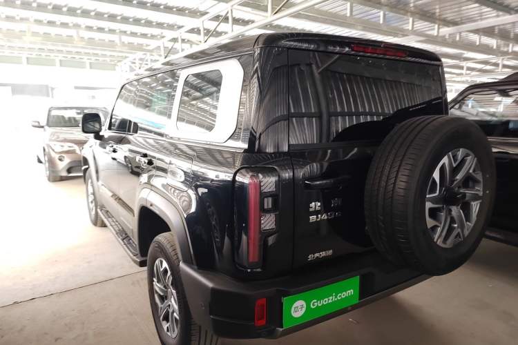 Used BAIC Off-Road BJ40 2024 2.0T All-New Urban Hunter Edition Chivalrous Style
