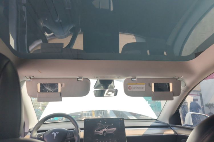 Used Tesla Model Y 2022 Rear-Wheel-Drive Version Headliner