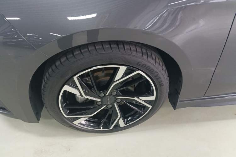 Used Lynk & Co 03 2023 2.0TD DCT JingPro Exterior 4