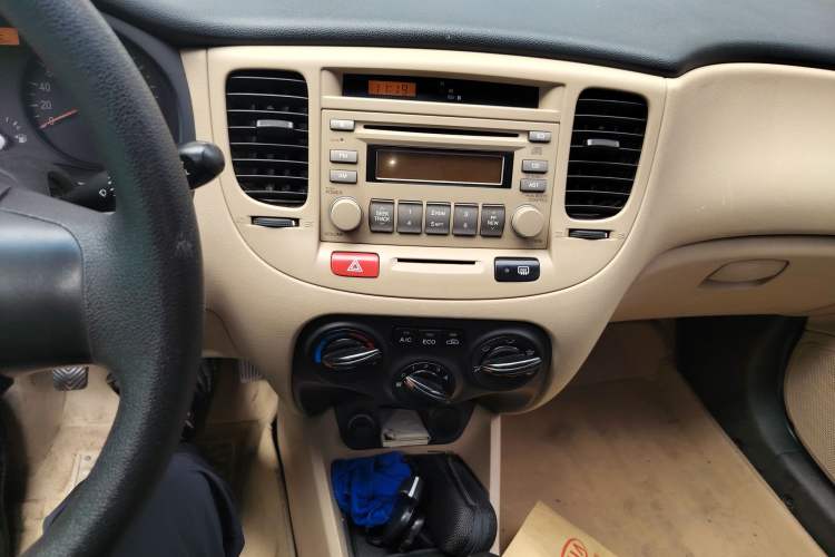 Used Kia Rio 2007 1.4L MT GLS
