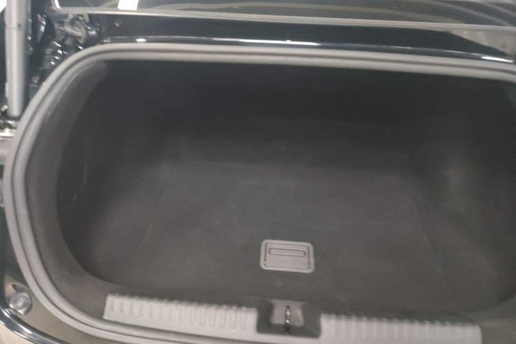 Used XPeng P7 2023 P7i 702 Pro Trunk