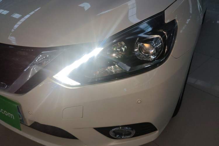 Used Nissan Sylphy 2019 1.6XV CVT Smart Connect Luxury Edition China VI Standard Left Front Headlight