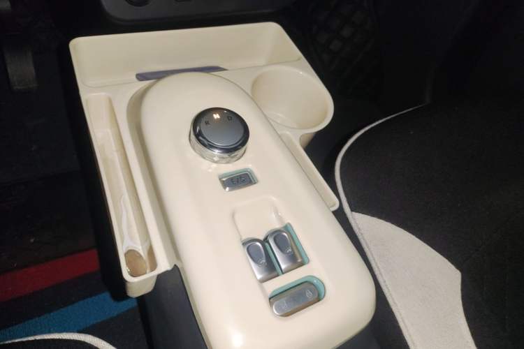 Used CHANGAN NEVO Lumin 2023 205km Xiangqin Version Gear Lever