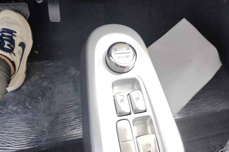 Used CHANGAN NEVO Lumin 2026 Model Treasure Edition 205km Passionate Beige Ningde
