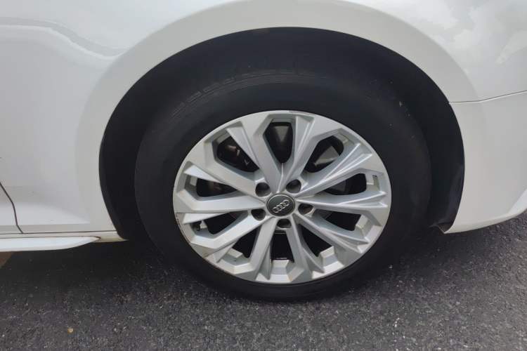 Used Audi A4L 2019 40 TFSI Ambition China VI
